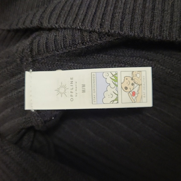NWT! Offline by AERIE Black Home Stretch Off the Shoulder Sweater! Size M! - Picture 5 of 17